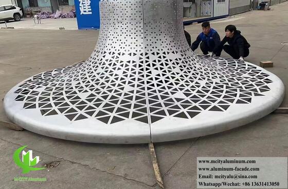 Double-Curved Aluminium Columns Integrated with Free-Form Facade Panels